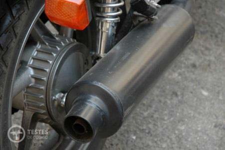 Pergunta IMT: Se o meu motociclo emitir ruídos superiores aos limites máximos fixados, fico sujeito ao pagamento de uma coima?