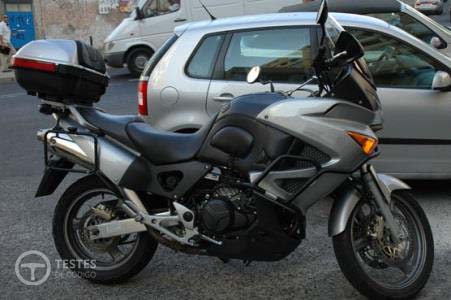 Pergunta IMT: Neste motociclo posso transportar crianças: