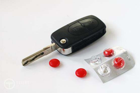 Pergunta IMT: Os condutores devem sempre informar-se acerca da possível influência de alguns medicamentos na condução.