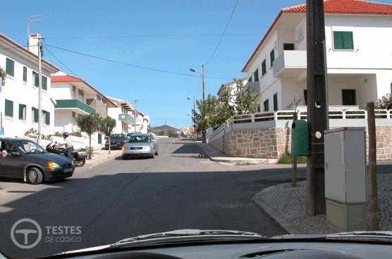 Pergunta IMT: Qual é a ordem de passagem nesta intersecção?