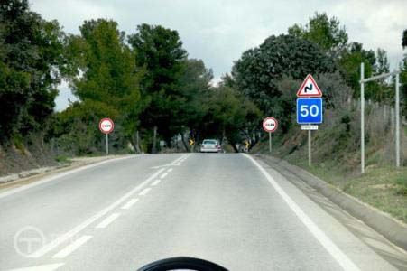 Pergunta IMT: Pretendo inverter o sentido de marcha. Posso efectuar a manobra?