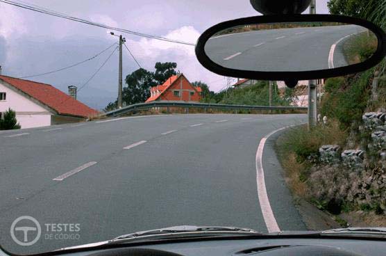 Pergunta IMT: Neste local posso executar a manobra de marcha atrás?