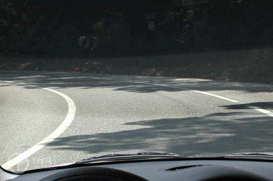 Pergunta IMT: É proibido estacionar nas curvas?