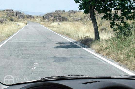 Se um veículo estiver estacionado indevidamente, pode ser bloqueado? (2941)