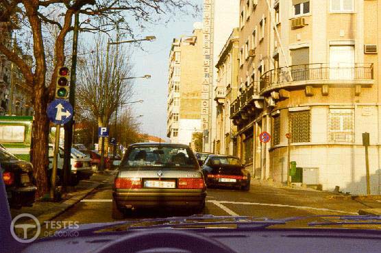 Pergunta IMT: Imediatamente a seguir ao entroncamento pretendo largar um passageiro. Devo: