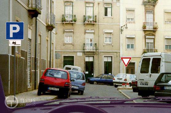 Pergunta IMT: No próximo entroncamento, devo: