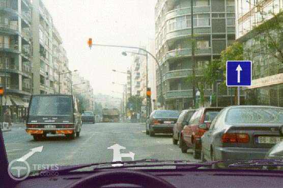 Pergunta IMT: Posso estacionar em segunda fila?