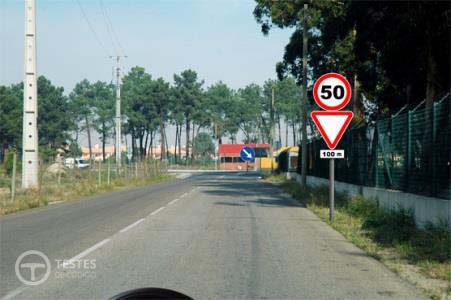 Pergunta IMT: Perante a sinalização vertical desta via, devo saber que: