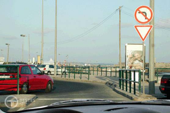 Pergunta IMT: Perante a sinalização devo: