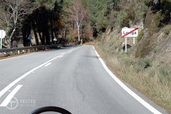Pergunta IMT: As marcas rodoviárias que se encontram no eixo da faixa de rodagem chamam-se:
