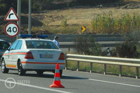 Pergunta IMT: Um condutor deve saber que a cassação da carta de condução origina que: