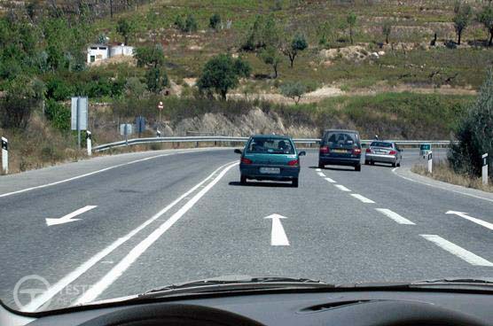 Pergunta IMT: Neste local a ultrapassagem é permitida?