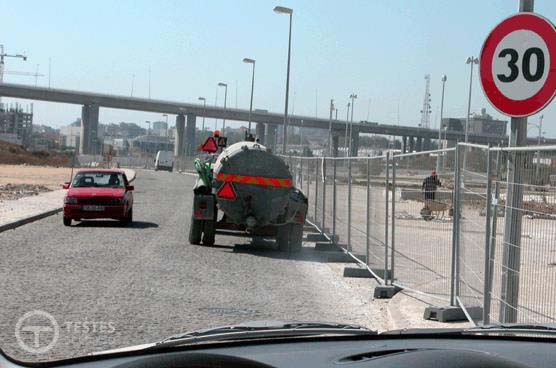 Pergunta IMT: Neste momento pretendo ultrapassar o veículo que circula à minha frente. Devo: