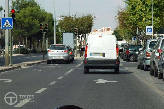 Pergunta IMT: No local em que me encontro devo circular: