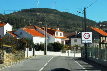 Pergunta IMT: Estou obrigado a moderar a velocidade nesta localidade?