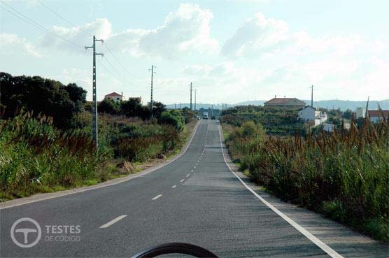 Pergunta IMT: Nas vias fora das localidades, os automóveis ligeiros podem atingir a velocidade de 90 km/h?