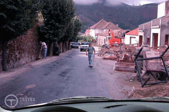 Pergunta IMT: Nesta situação, devo reduzir a velocidade e estar especialmente atento: