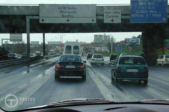 Pergunta IMT: Neste momento, o piso está escorregadio, devo: