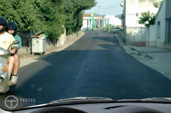 Pergunta IMT: Regra geral, qualquer motociclo, pode circular dentro das localidades, à velocidade de: