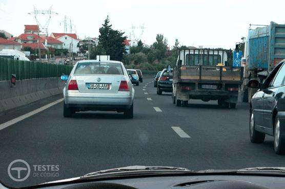 Pergunta IMT: A que distância devo circular do veículo que se encontra à minha frente?