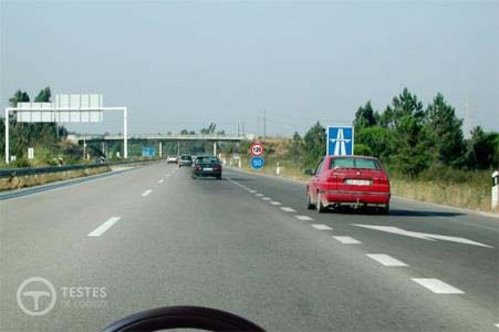 Pergunta IMT: A via de aceleração permite que os condutores: