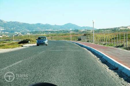 Pergunta IMT: Durante a condução posso utilizar um telemóvel dotado de um auricular?