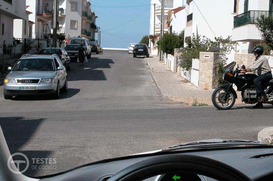 Pergunta IMT: Nesta intersecção, devo avançar: