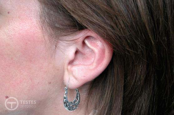 Pergunta IMT: A audição é um sentido muito importante na tarefa da condução. Em que momento?