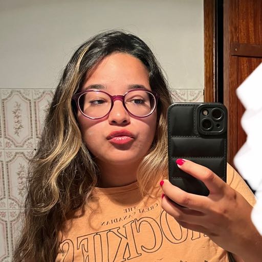 Laura Maria Damasceno Souza Si